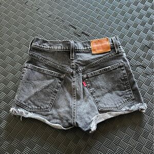Black Levi Shorts Size 24